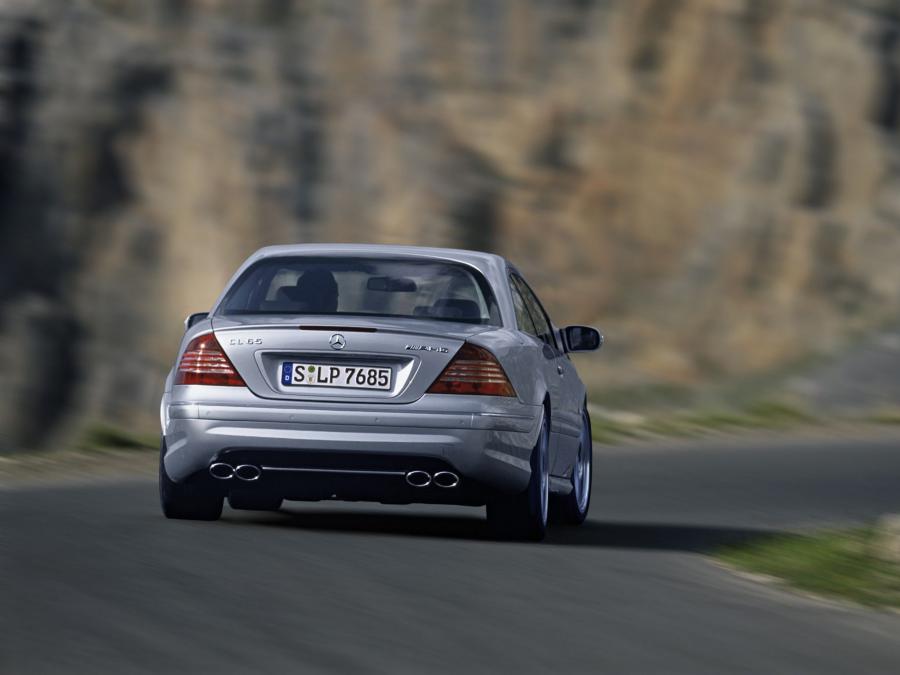  Mercedes-Benz CL65 AMG 2003 года  (фото 5 из 20)